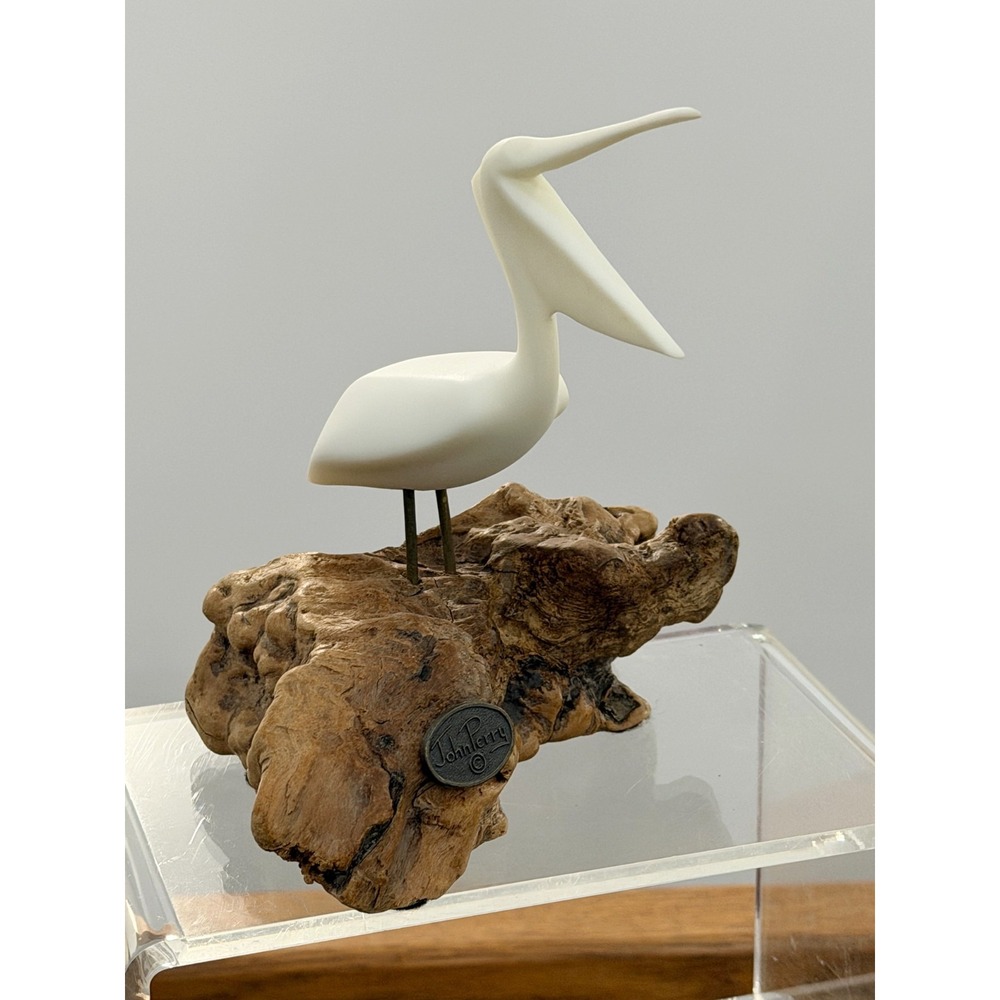 John Perry Pelican Sculpture Figurine Bird Statue Burl Wood Nautical Décor Beach - Picture 3 of 8